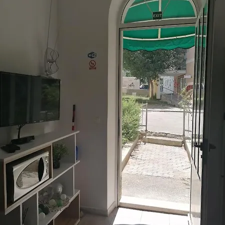 Apartment Kata Split