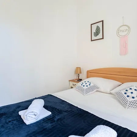 Apartment Kata Split