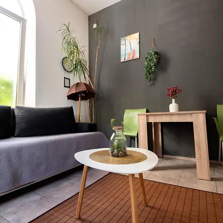 Kata Apartment Split